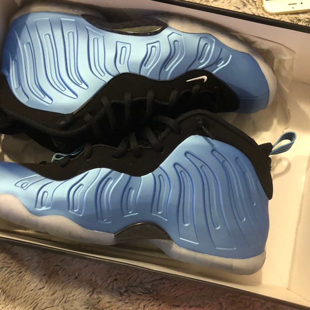 Nike Foam Posite size 7y 🔥🌊🌊🌊